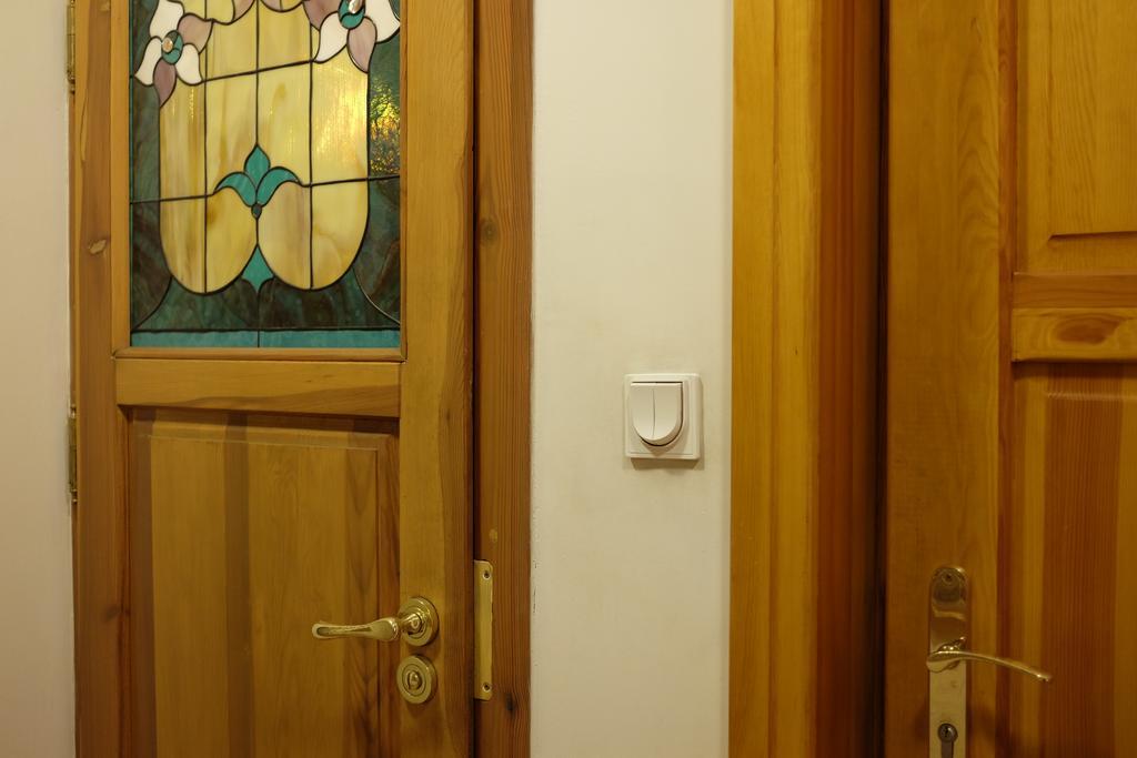 Academus Pub & Guest House Breslavia Esterno foto