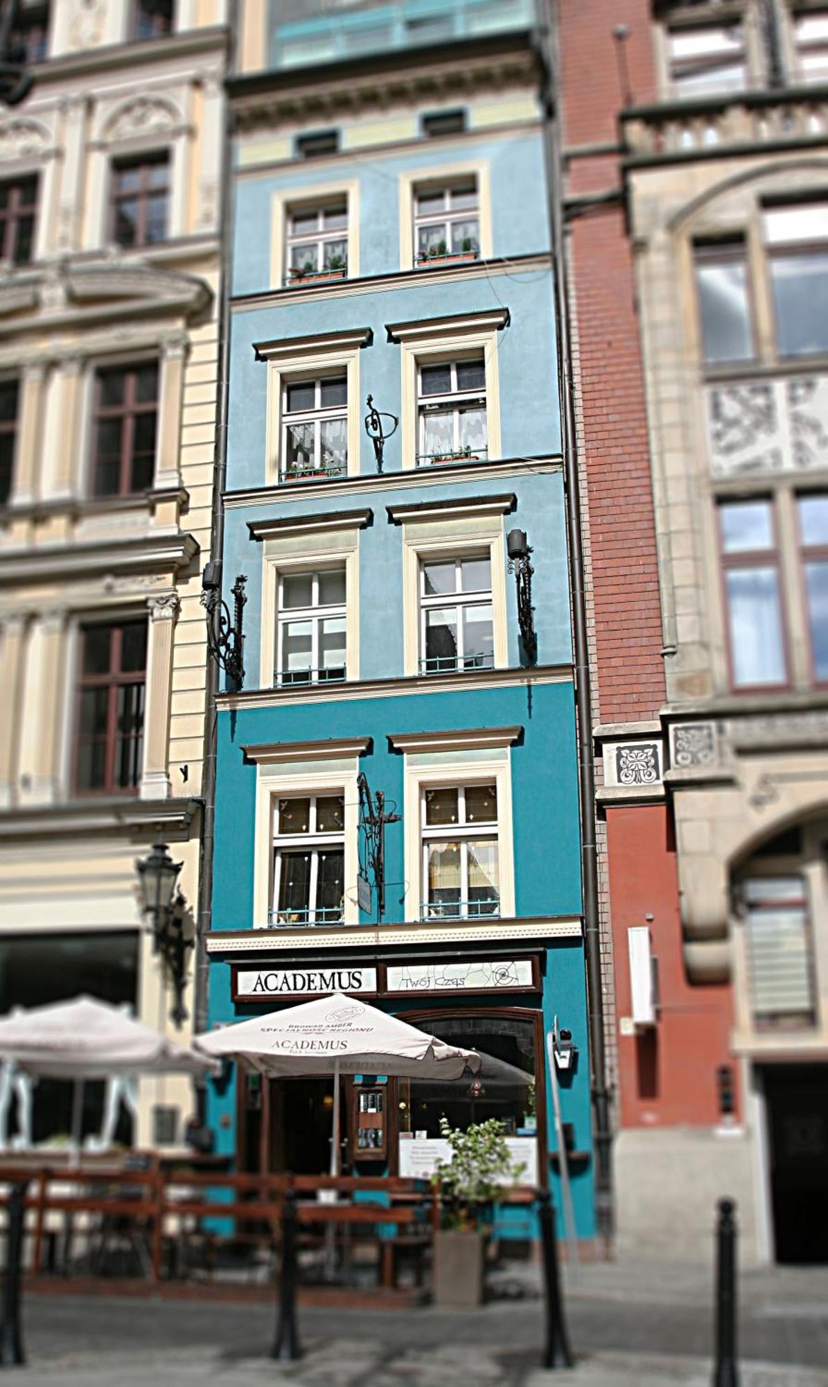 Academus Pub & Guest House Breslavia Esterno foto